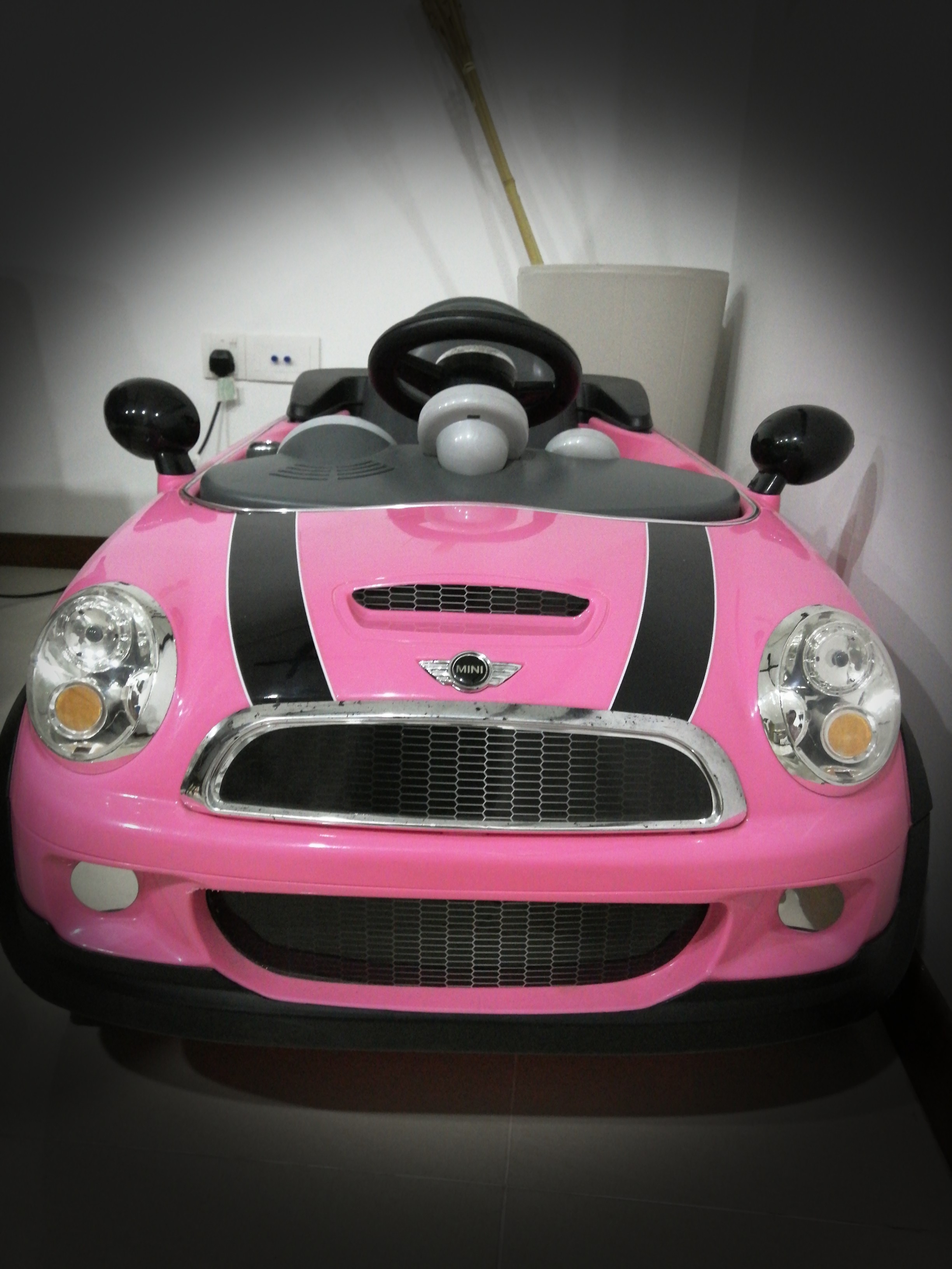 Pink mini sale cooper electric car