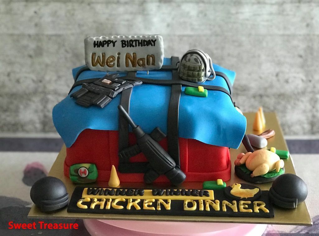Pubg Cake With Xtra Accessories Food Drinks Baked Goods On