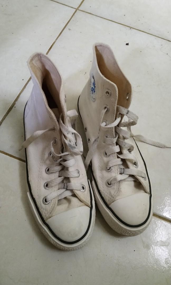 Sepatu Warrior Putih Fesyen Wanita Sepatu Di Carousell