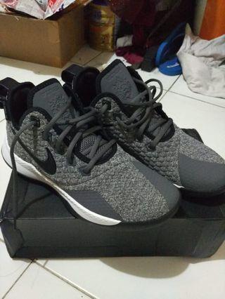 Lebron Witness III EP Original 100%