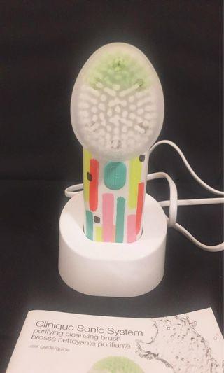 Clinique Sonic System purifying cleansing brush