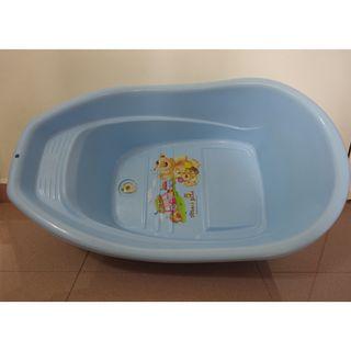 FREE Baby bath tub