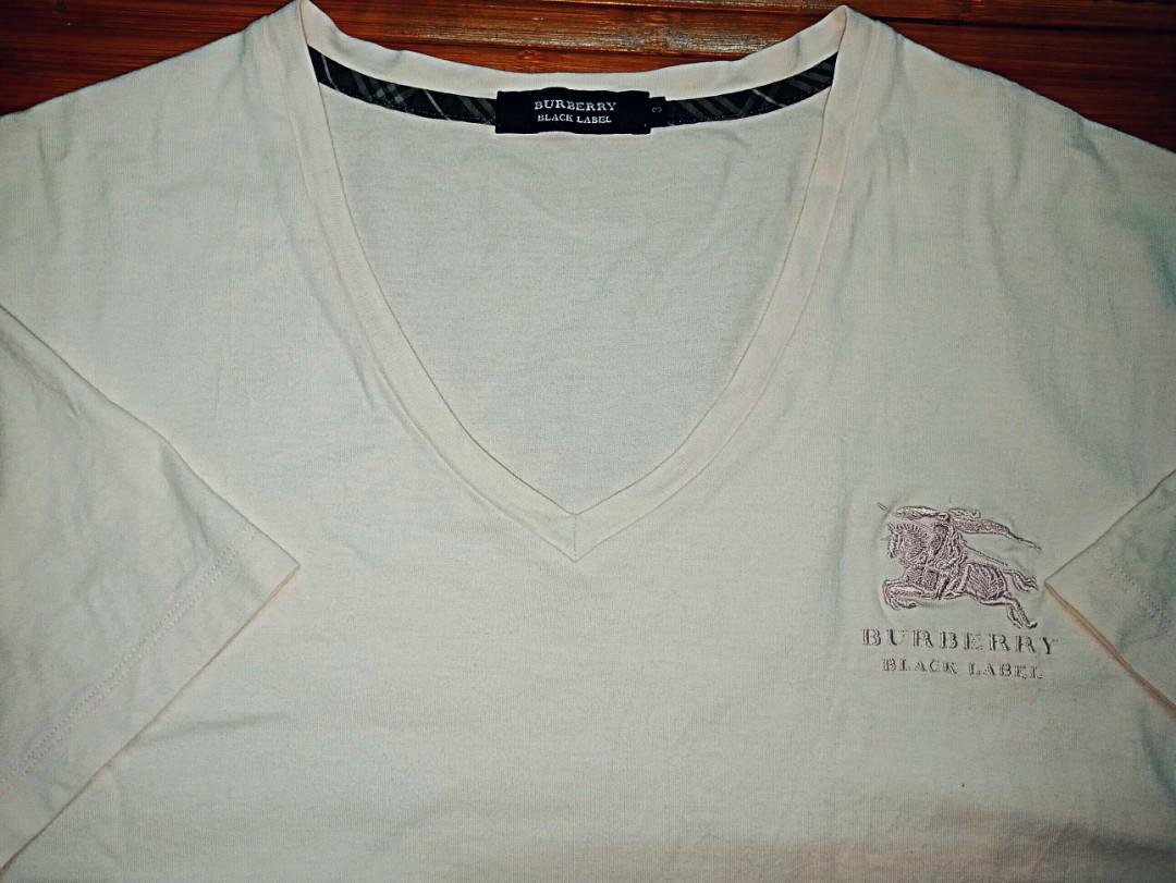 Burberry v neck outlet tee