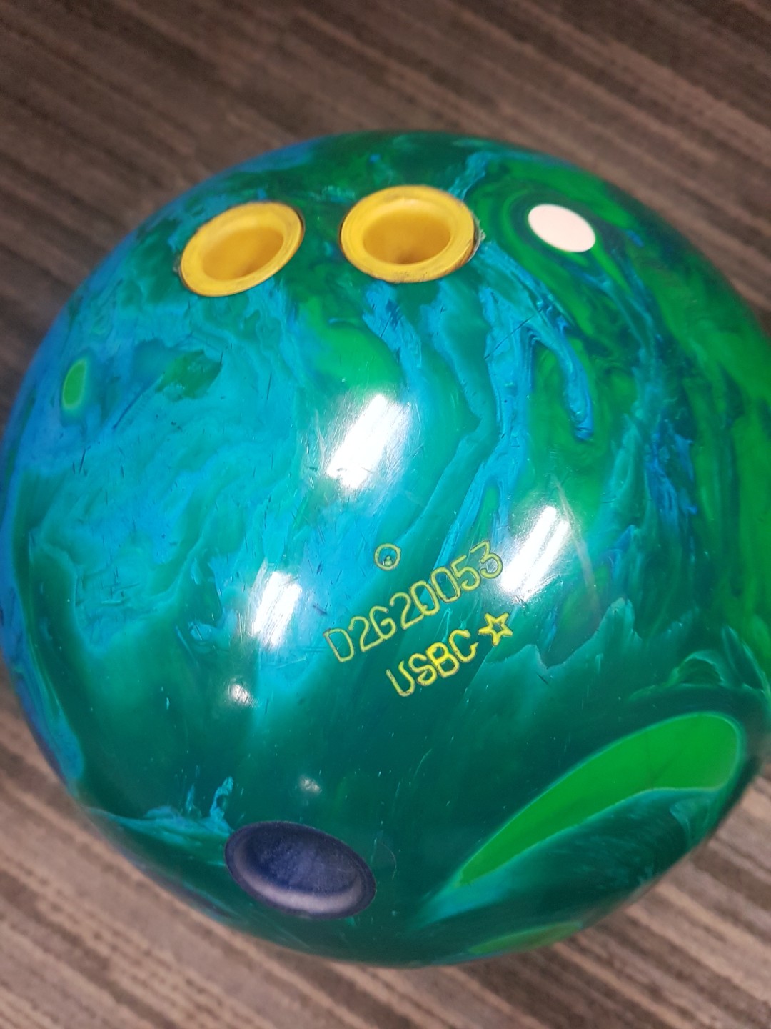 Bowling Ball, Sports Equipment, Sports & Games, Billiards & Bowling on