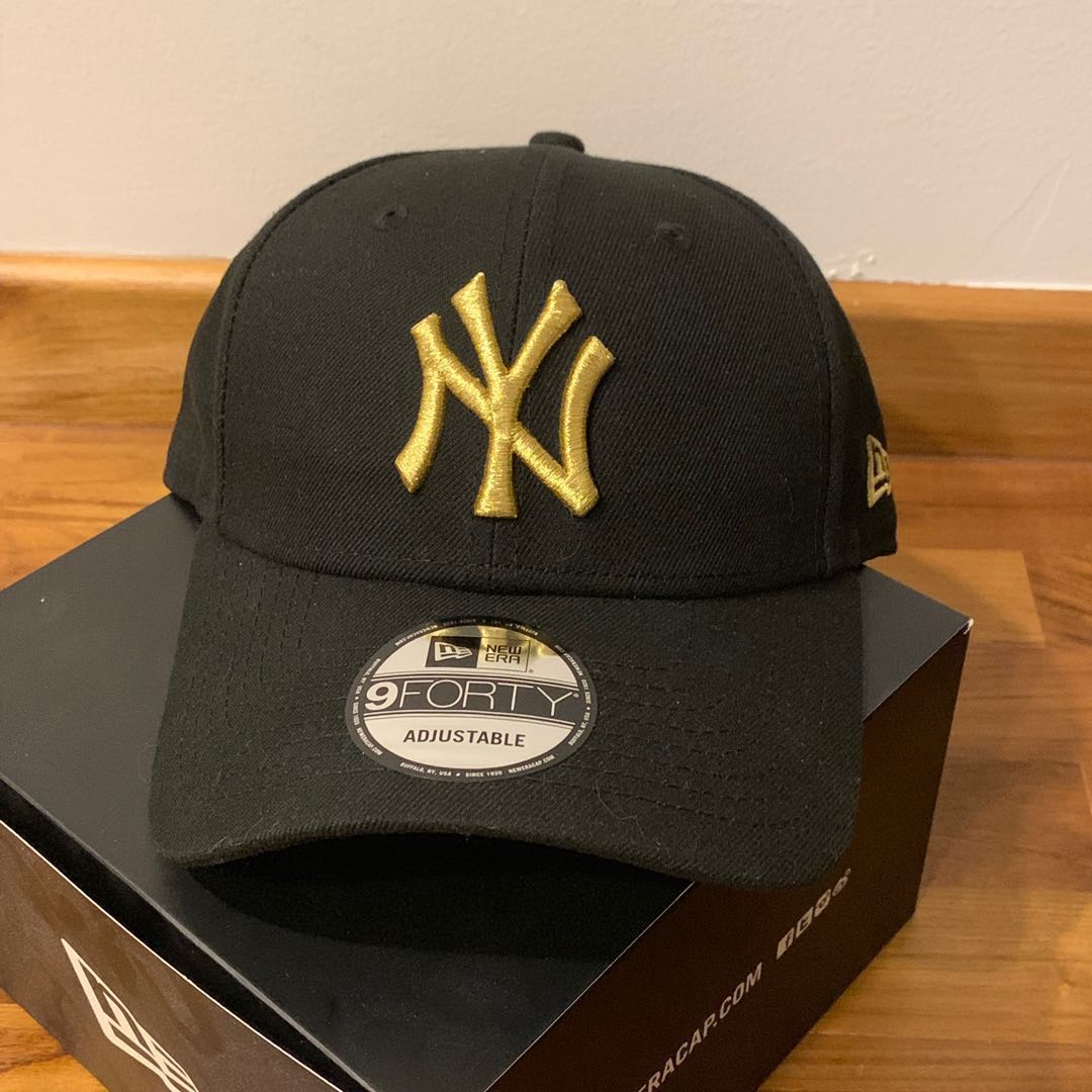 boog boeren omverwerping Brand New : New Era Cap (New York Yankees) - Black Gold / 9forty, Men's  Fashion, Watches & Accessories, Caps & Hats on Carousell