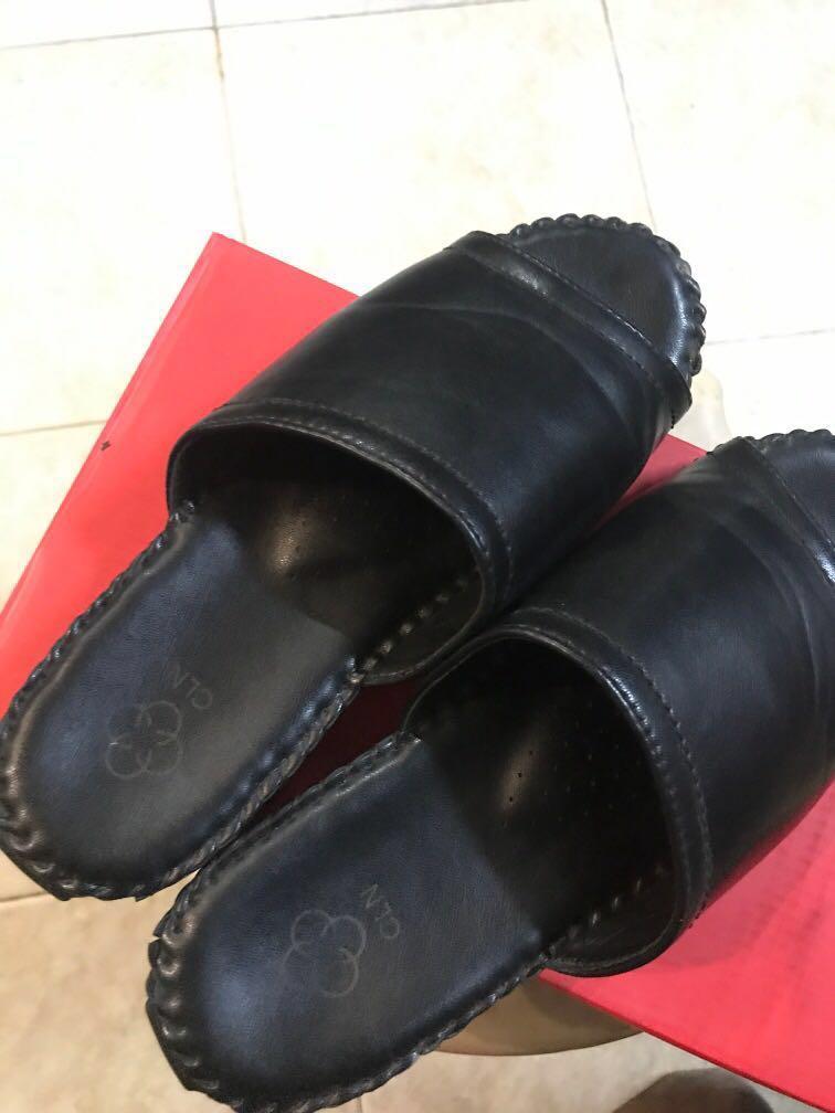 cln slippers