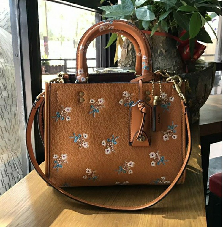 COACH F26836 ROGUE 25 with FLORAL BOW PRINT, Women's Fashion, Bags &  Wallets, Cross-body Bags on Carousell