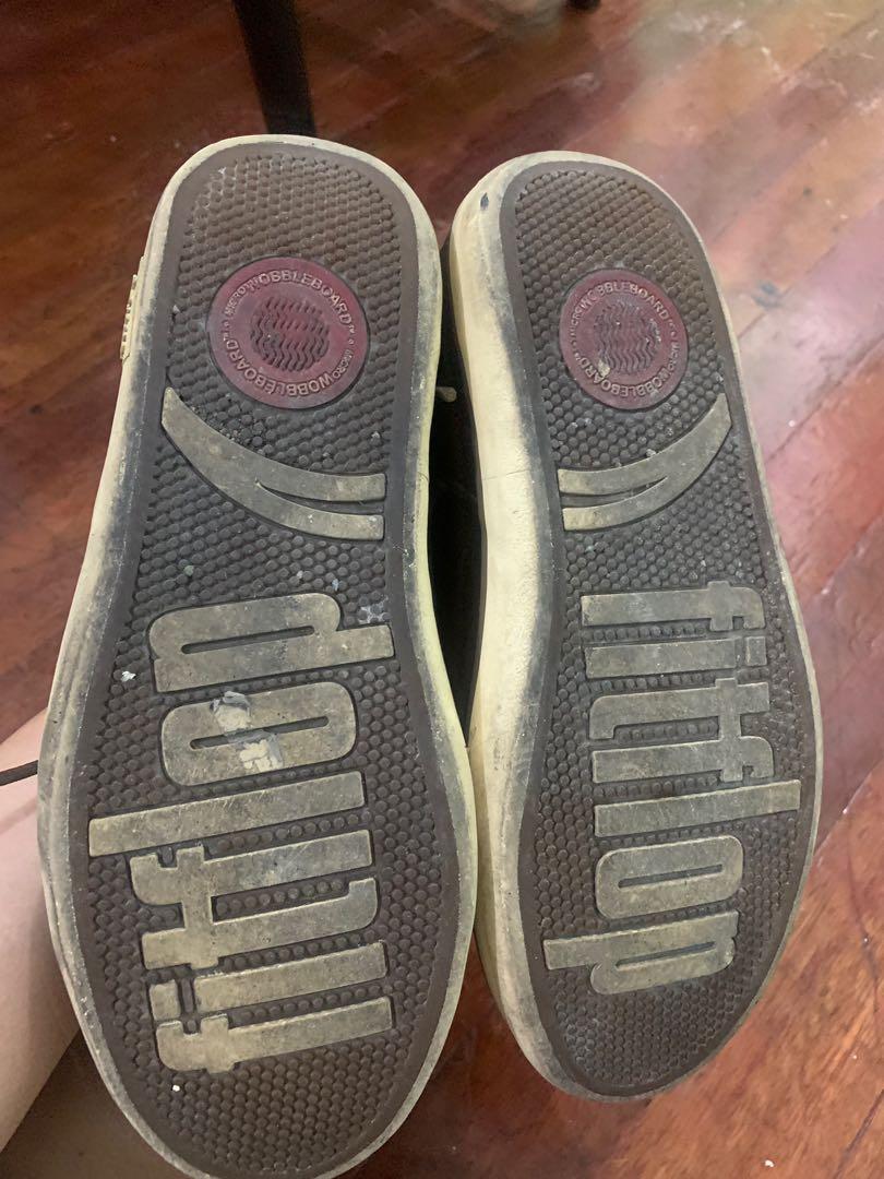Fitflop shoes (Category: Dress Shoes) located in Manila. Submitted by _doraemon (Listing ID 228169812, Image 3). Description: Original Size 10 No box Can ship via grab express .