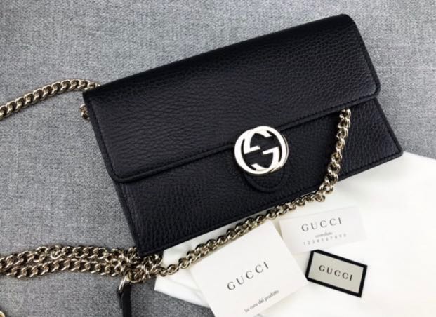 Gucci interlocking GG Wallet on chain 