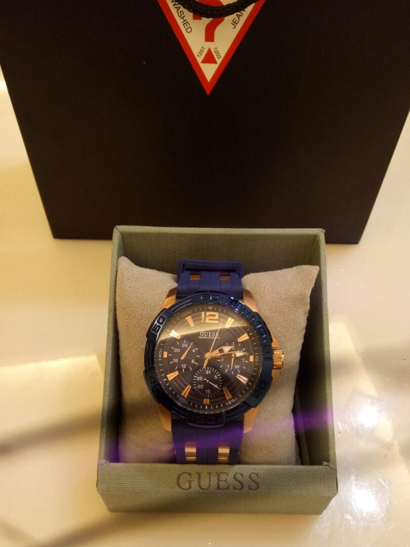 Guess sales watch w0366g4