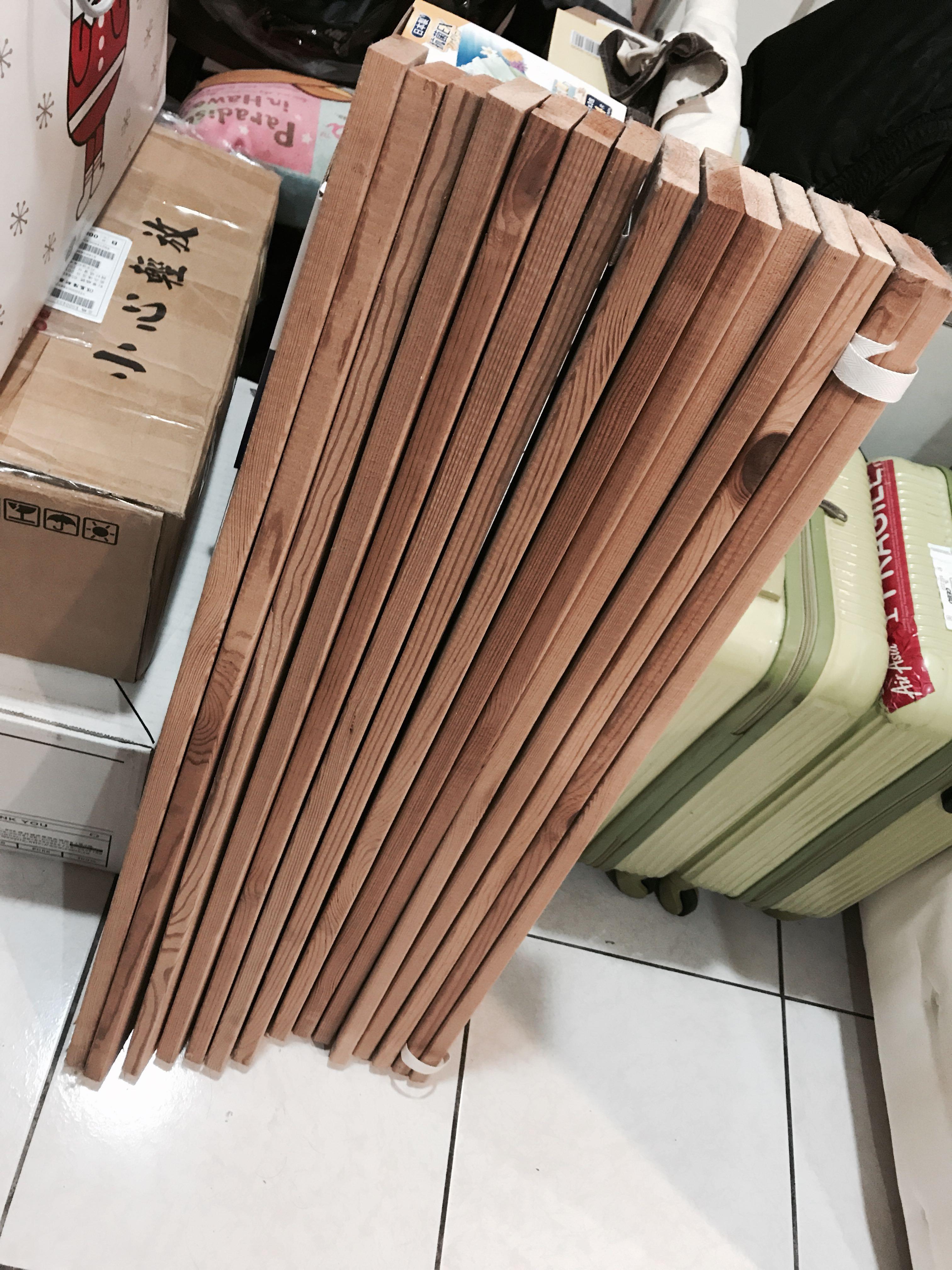 IKEA HEIMDAL 單人床架, 家具及居家用品, 家具, 床架及床墊在旋轉拍賣