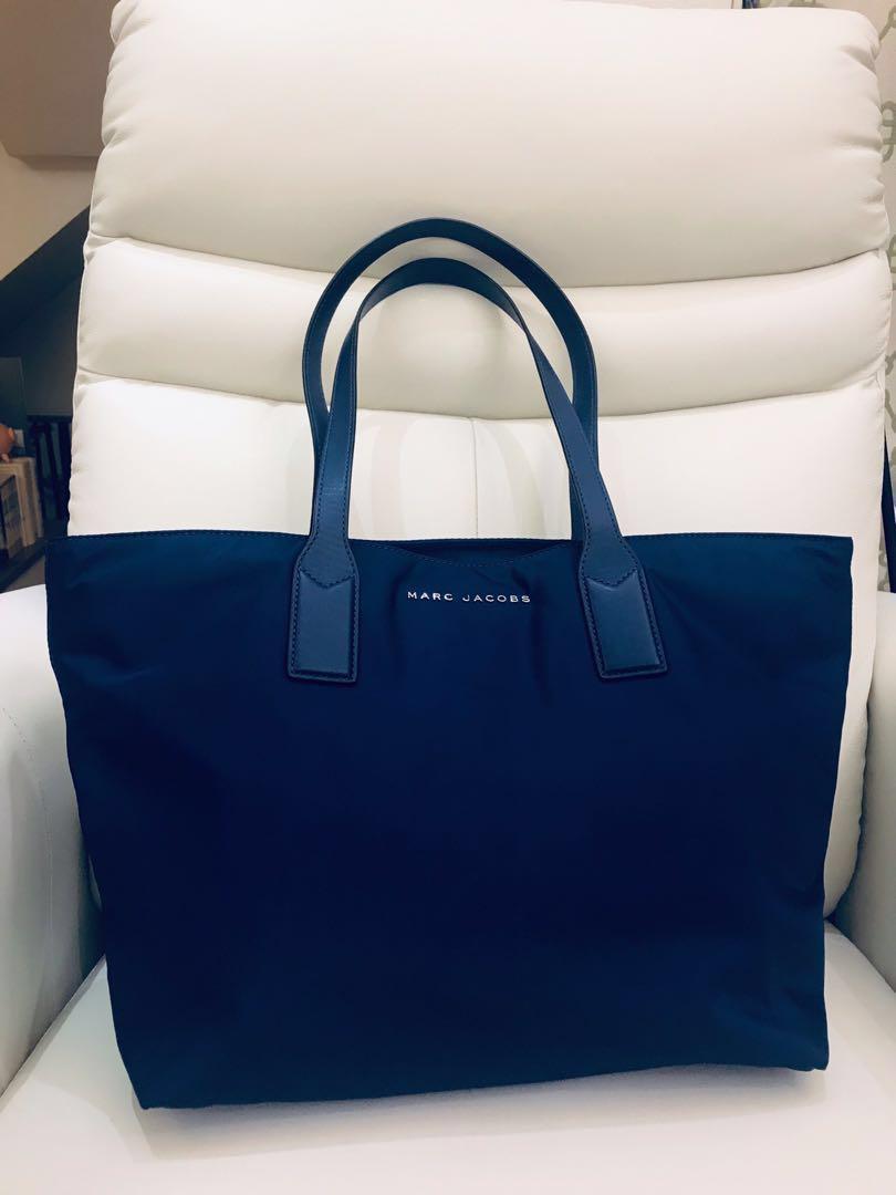 Marc jacobs nylon 2024 wingman tote bag