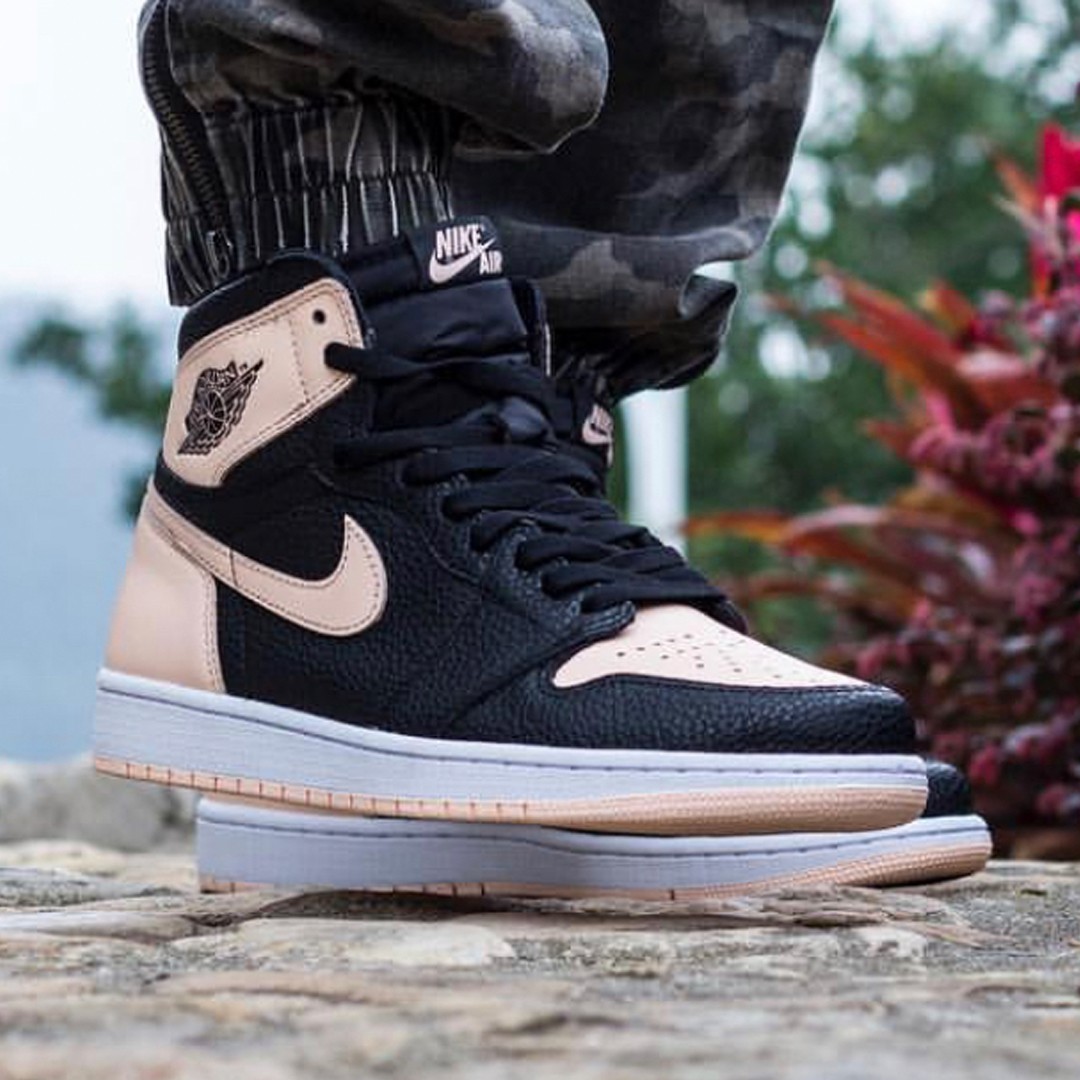 Air jordan 1 high og crimson hotsell