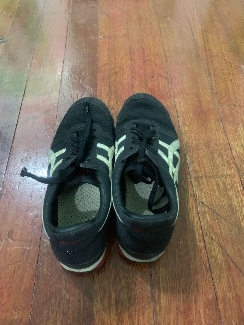 Onitsuka Tiger (Category: Sneakers) located in Manila. Submitted by _doraemon (Listing ID 228168380, Image 3). Description: Size 10.5 Original Might need to re-glue or stitch for reinforcement No box.