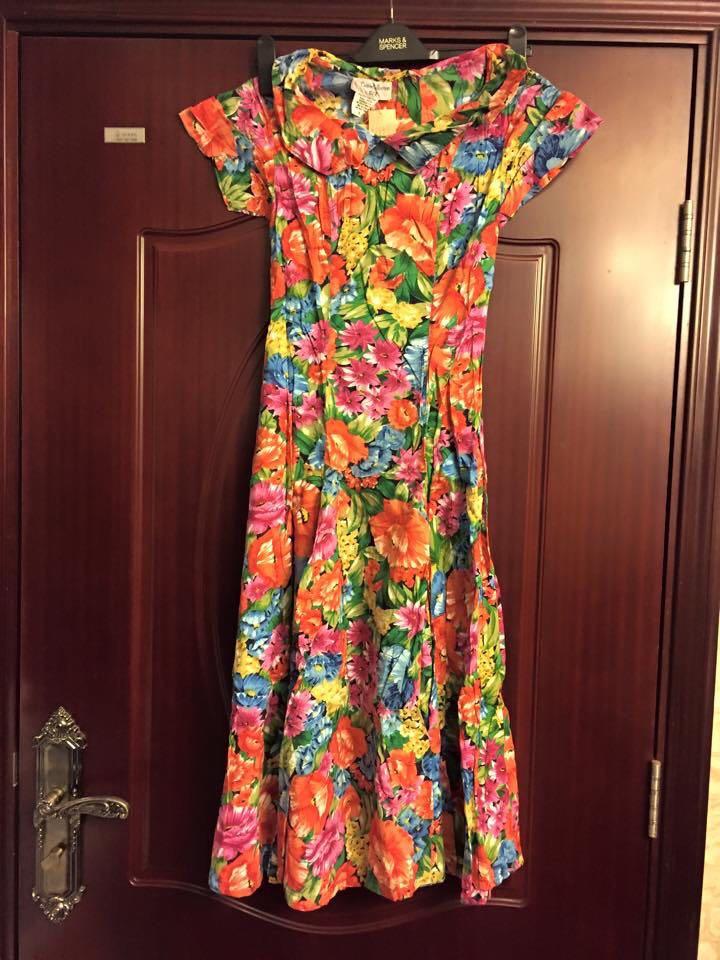 The cotton collection 彩色花裙（Size S) Floral Dress全新, 女裝, 連身裙& 套裝, 連身裙-  Carousell