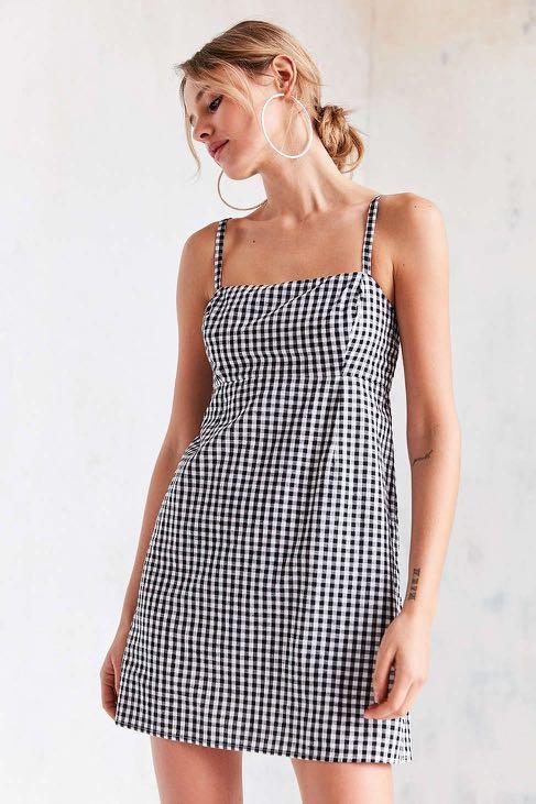 Urban Outfitters Straight Neck Gingham Dress Women s Fashion Tops Sleeveless on Carousell