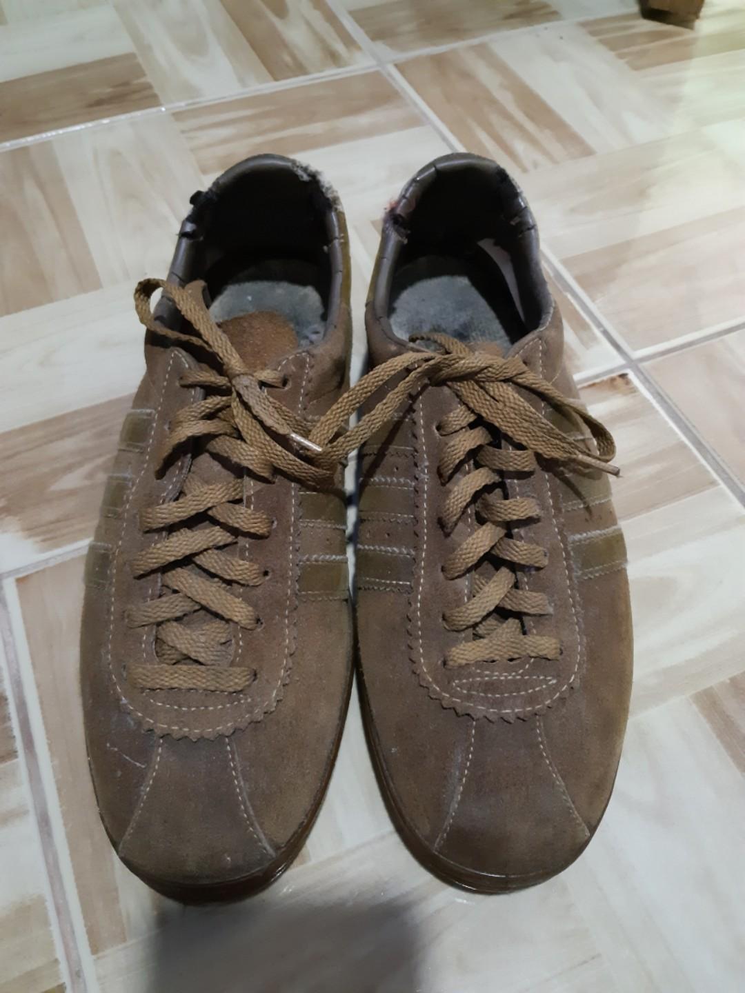 Vintage adidas tobacco shoes top