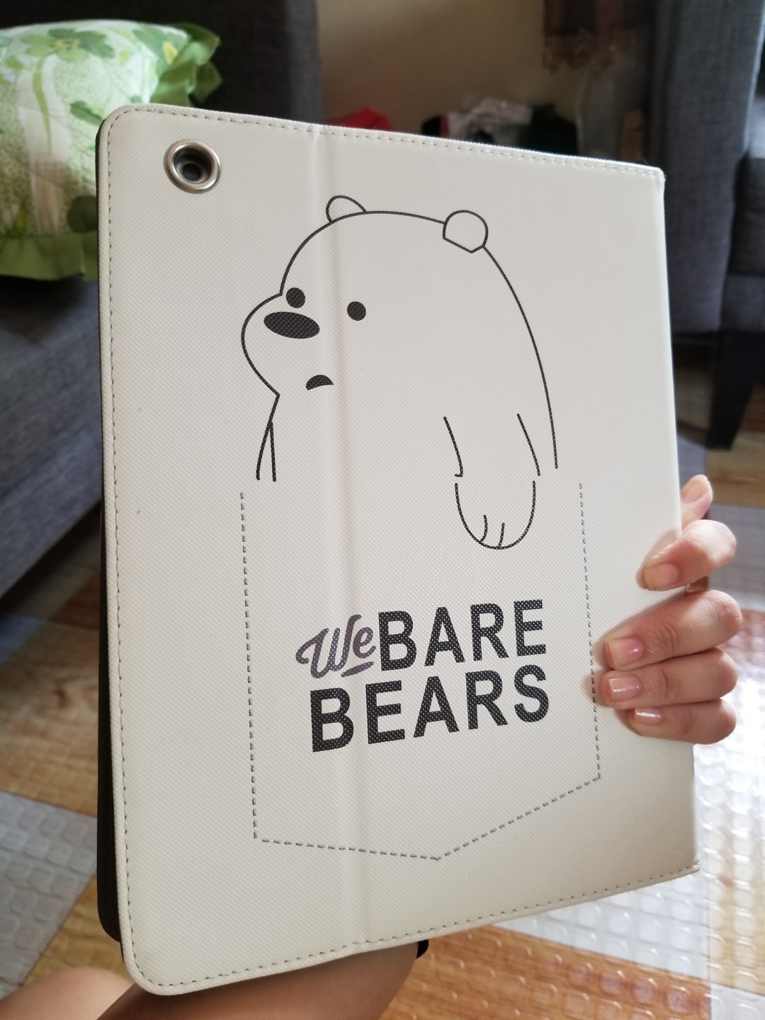 Apple iPad 2 (Category: iPad) located in Marikina City. Submitted by kywaaahhh (Listing ID 228329501, Image 2). Description: Apple iPad 2 • With iCloud issues, swipe to see more photos • Parts are in excellent condition: screen, battery, etc • We Bare Bears Case included worth 599.