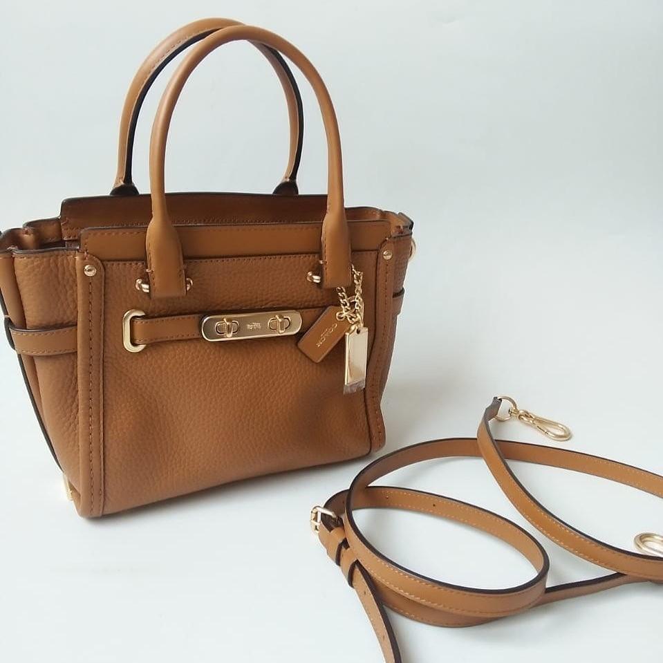 Coach 37444 swagger 21 light saddle sz 17 5 25 x 17 5 x 9 cm