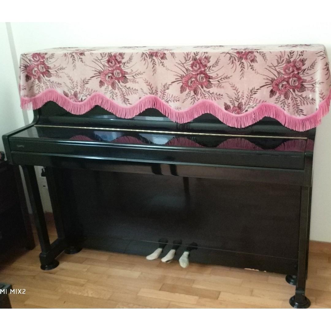 Furstein, Italian Upright Piano with Headphone Amp, Hobbies & Toys