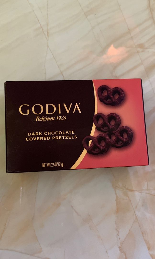 Godiva pretzel chocolate, Makanan & Minuman, Snek di Carousell