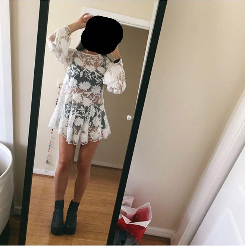 Indigo Skies Lace Mini Dress 2024 romanticari.rs