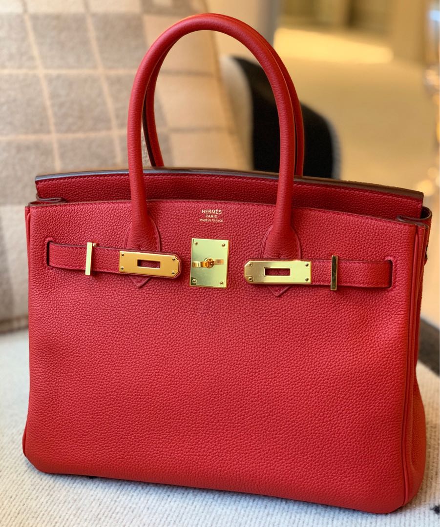 In a mood for something red? ❤️ Our Birkin 30 in Geranium Togo