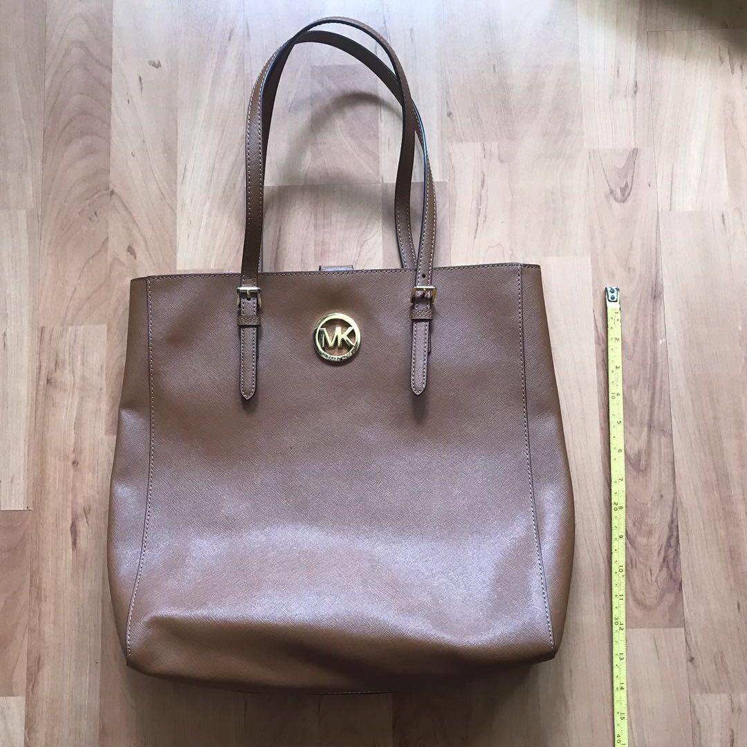 michael kors hand wallet
