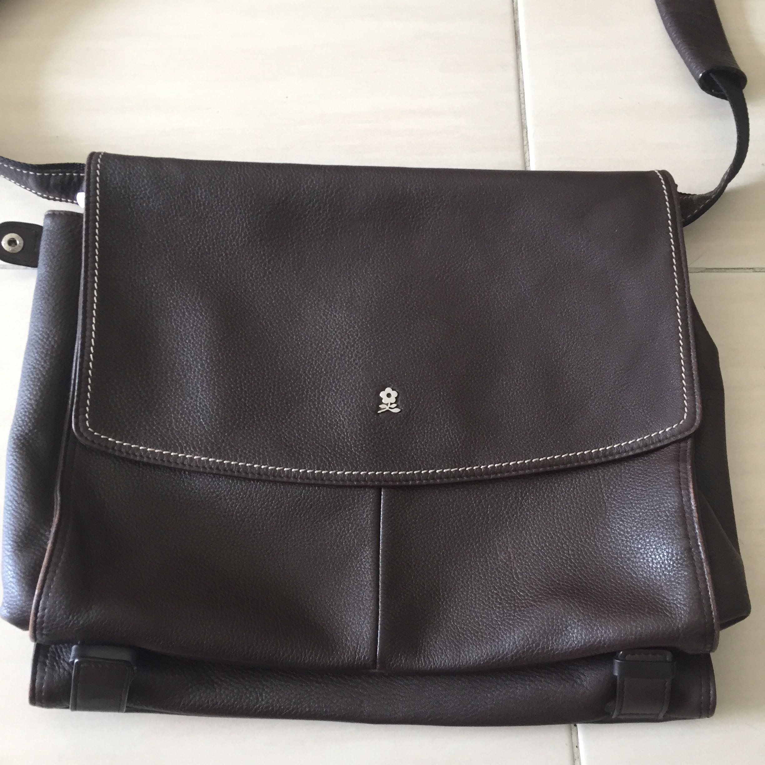 Montagut Paris Cuir Sling Bag Brown Leather