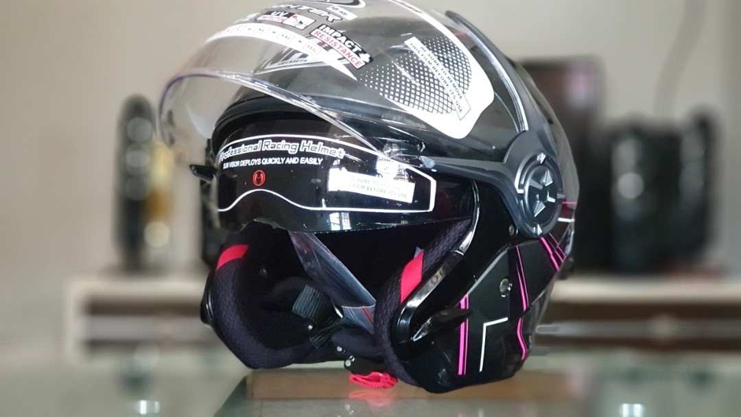 gladiator motorcycle helmet dot Clutch and sternum Daytona DOT Skull Cap