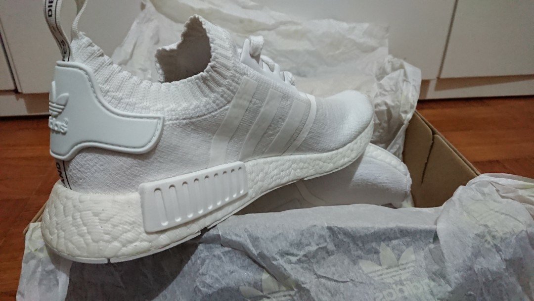 nmd r1 pk triple white