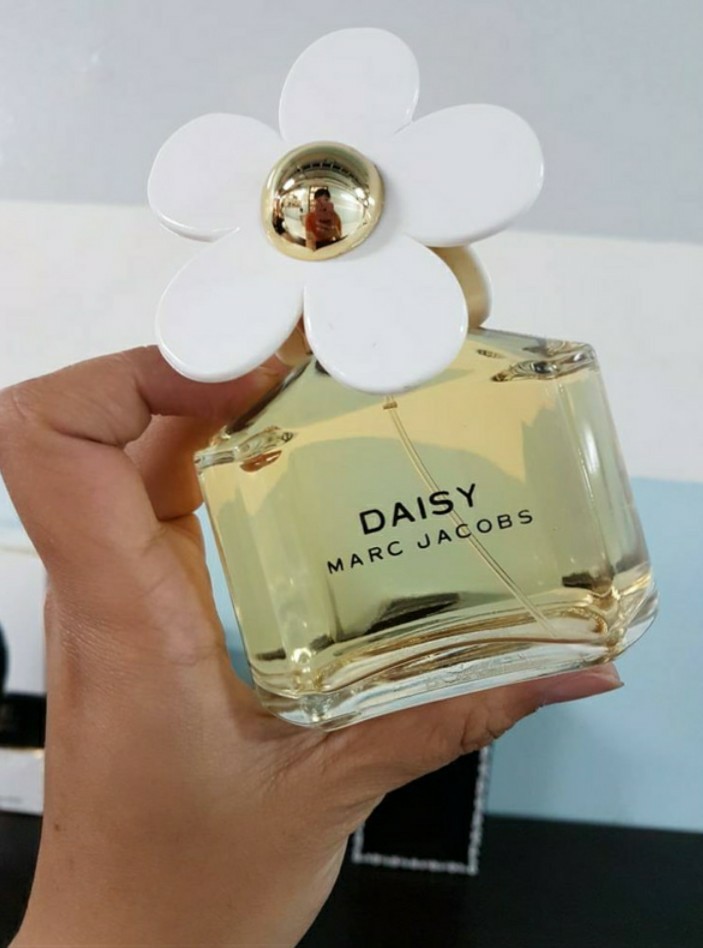 Daisy marc jacobs harga deals