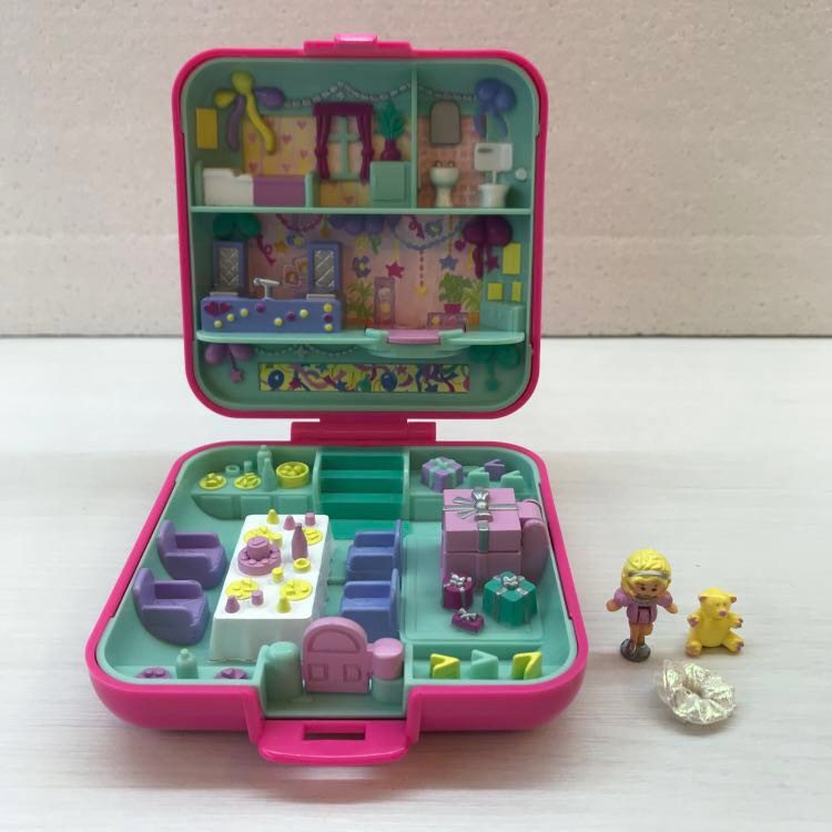 polly pocket party time surprise
