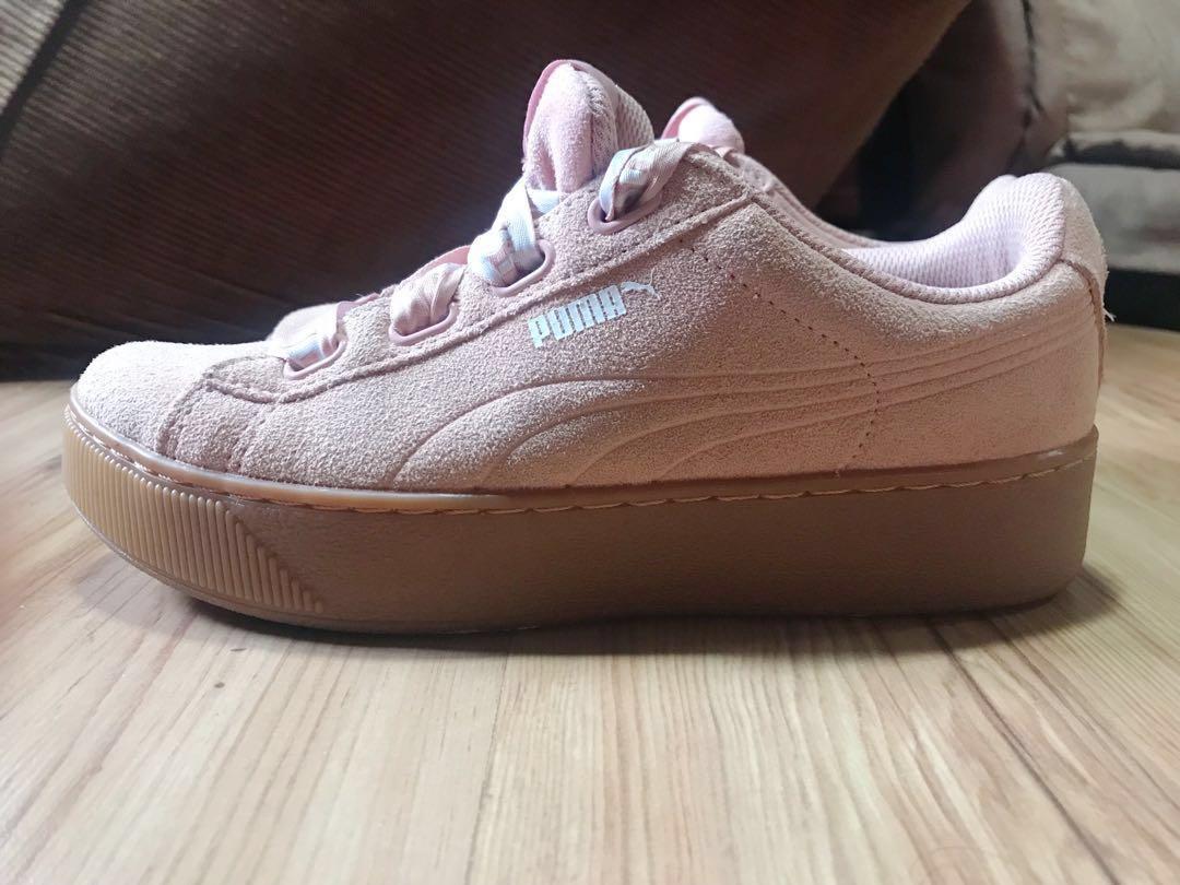 Puma vikky platform 2025 ribbon sneakers