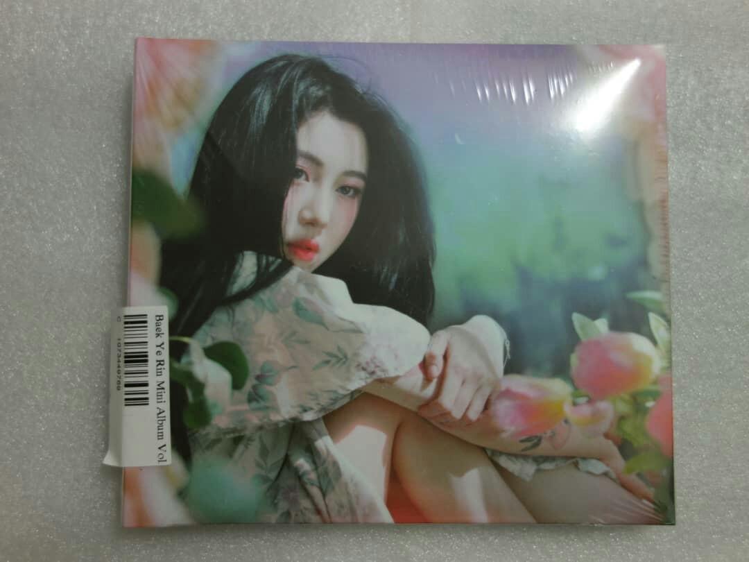 wts limited edition baek yerin our love is great hobbies toys