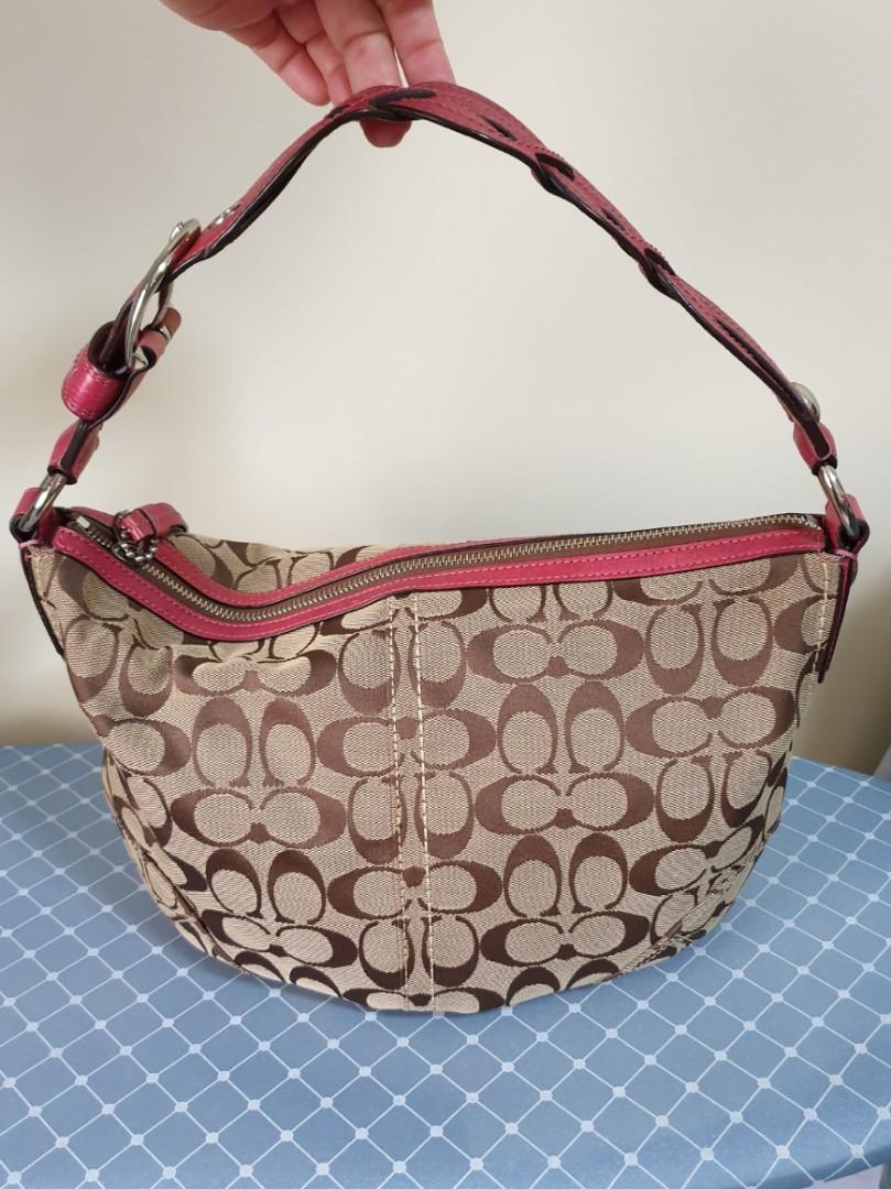 coach soho signature hobo