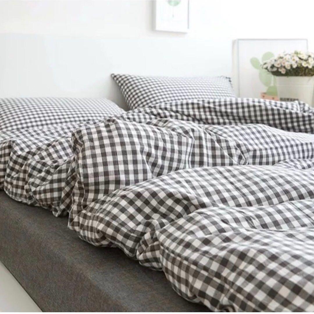 SALE!!! Bedsheet Set muji style, Everything Else on Carousell