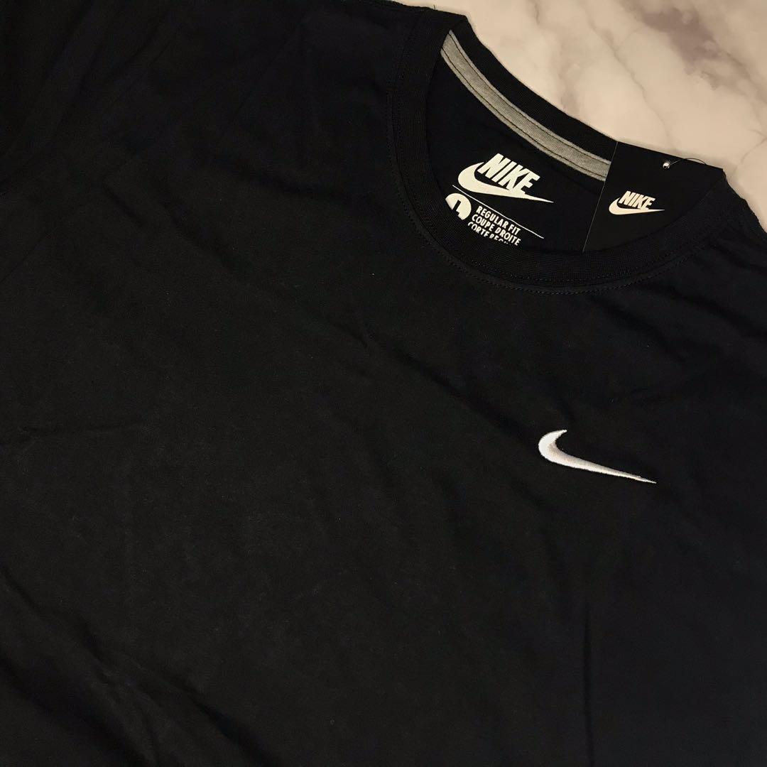 black nike t shirt