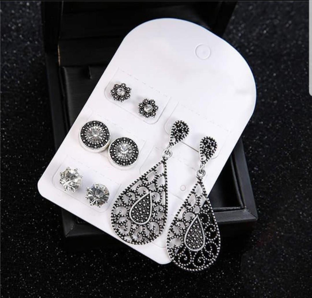 BACK IN STOCK‼ Boho Waterdrop Earrings Set (Category: Rings) located in Caloocan City. Submitted by _stylish.ph (Listing ID 228537399, Image 3). Description: •Brand new and High quality! •Color: Vintage Silver •Specifications: Shiny rhinestone design. Antique silver design earrings. •Material: Alloy, Rhinestone •Features: Dangle Earrings, Shiny Rhinestone, Stud Earrings, Boho •Size: 0.8cm - 5.2cm/0.31" - 2.05" (Approx.) •Package Includes: 4 pairs