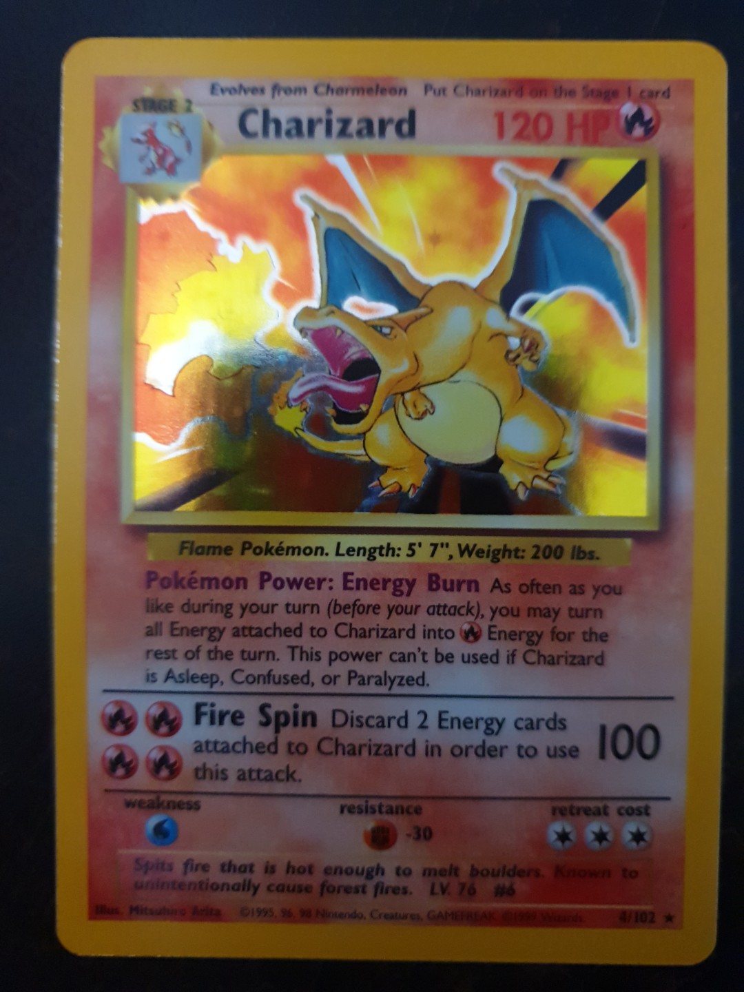 Pokemon Card Charizard (Holo) 1999 Base Set 1 (4/102