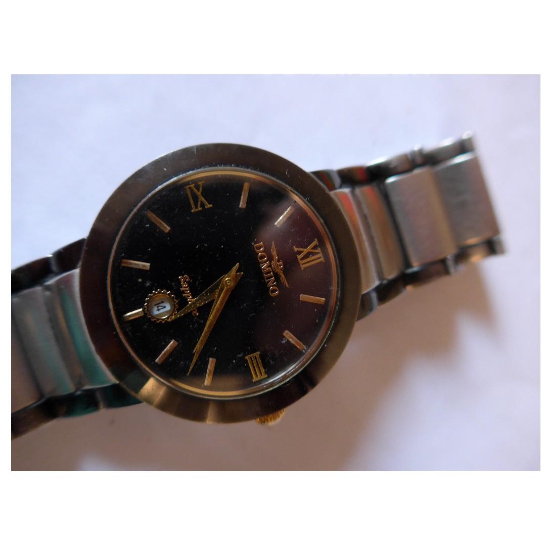 Domino quartz watch price outlet
