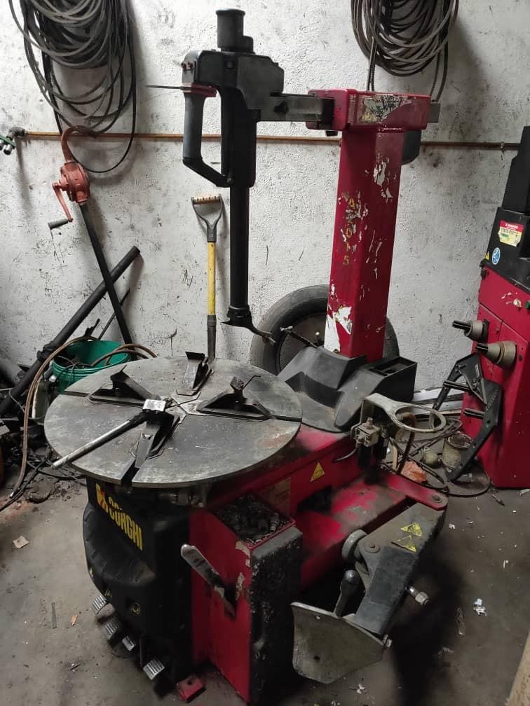 Mesin Buka Tayar Dan Balancing Brand Corggi Dari Itali Rm6000 Satu Auto Accessories On Carousell