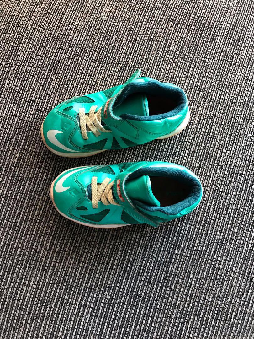 lebron james rubber shoes