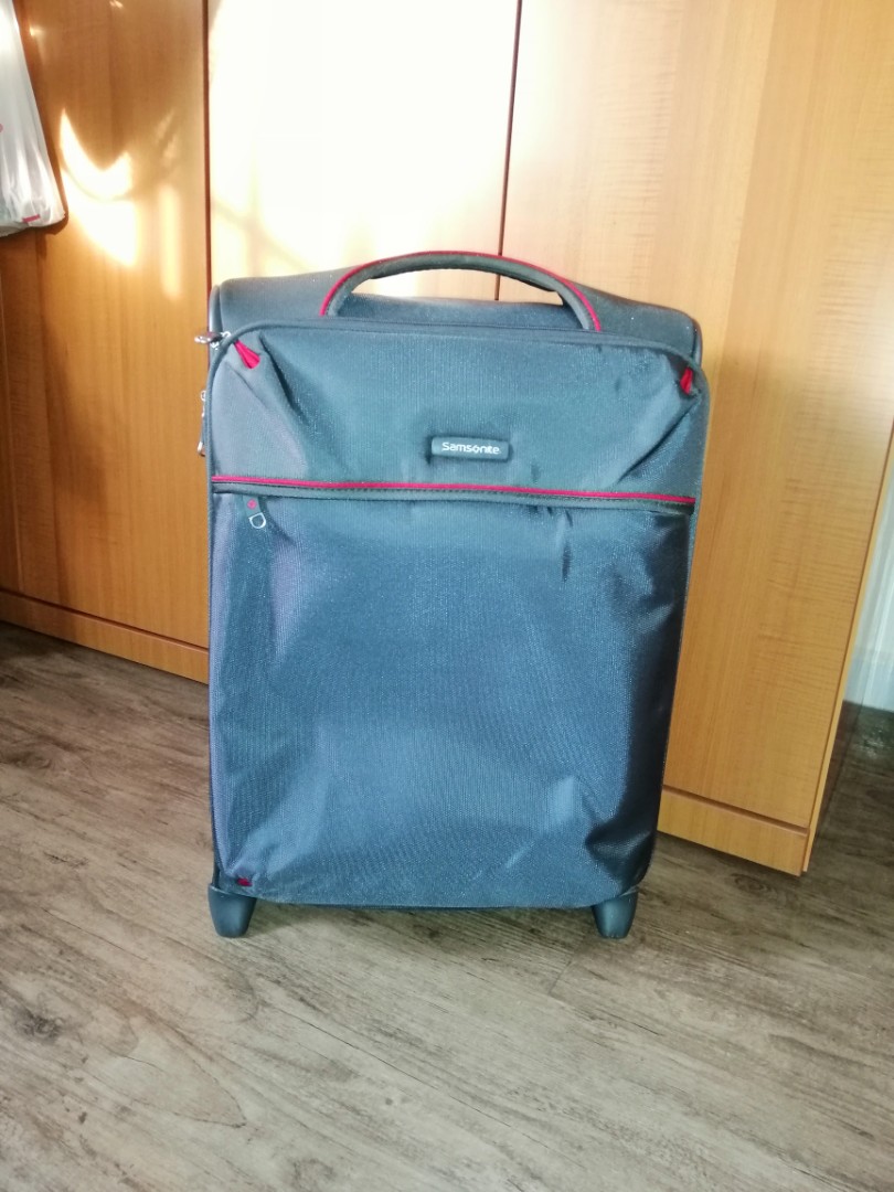 Samsonite Cabin Size Luggage Bag (2 wheels type), Hobbies & Toys ...