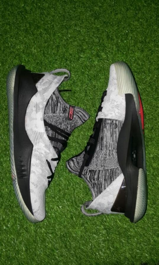 Sepatu Under Armour Curry 5 Original Men S Fashion Men S Footwear Sneakers On Carousell