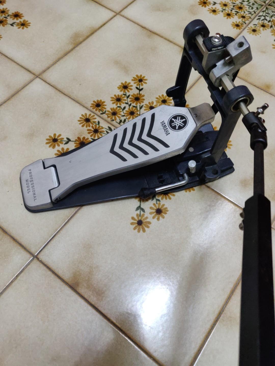 Yamaha double bass drum pedal attachment, Hobbies & Toys, Music & Media