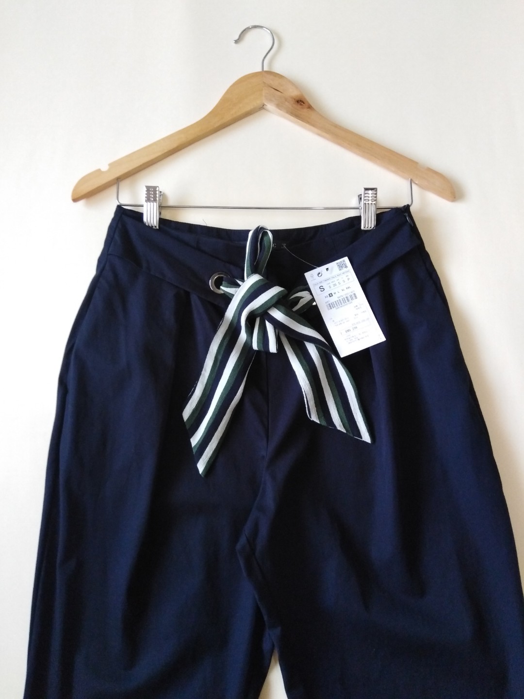 Damenmode Hosen Zara Basic shorts s Navy Blue Damenmode Hosen Zara Basic shorts s Navy Blue