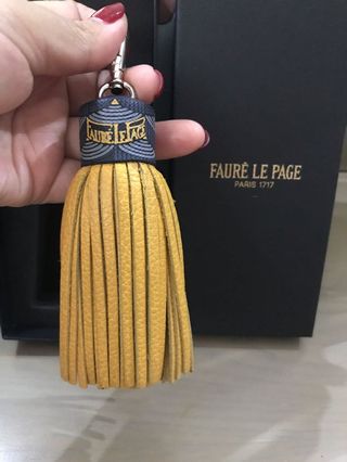 (Kategori: ) berada di . Dikirim oleh mrs.silly (ID iklan 228669037, Gambar 1). Deskripsi: .