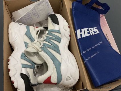 skechers trendy feels