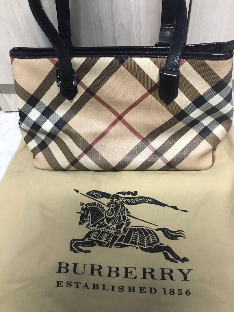 Burberry Red/Beige Supernova Check Star Coated Canvas And Patent Leather  Crossbody Bag Burberry